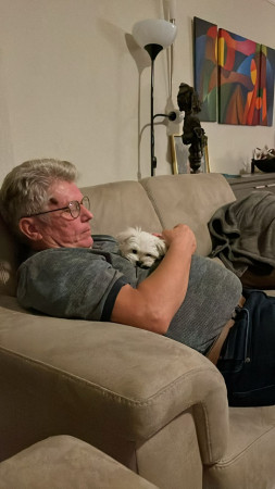 28-9-25 bij papa lig ik ook heel lekker